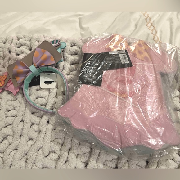 Ears+Crossbody⭐️Loungefly Ghost Minnie Mickey Double Sided Pastel Crossbody+Ears - Picture 2 of 13